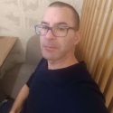 meet single men like Toni