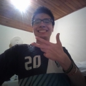 chicos con foto como Carlos 