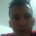meet single men with pictures like Carlos Andrés Suárez