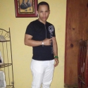 buscar hombres solteros con foto como Dario