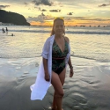 meet single women like Elena