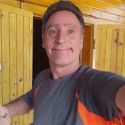 meet single men like Carlos