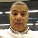 meet single men like Gustavo