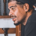 meet single men like Carlos