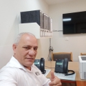 chico busca chica como Luis Ernesto