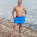 noi busca noies com Miguel Luis 