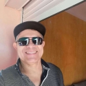 Free chat with Carlos 