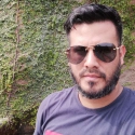 Free chat with Carlos