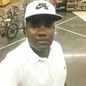 meet single men with pictures like Moise