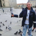 buscar hombres solteros con foto como Zeky Juan