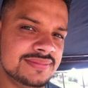 buscar hombres solteros con foto como Wilmer