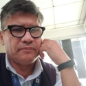buscar homes solters com Adrian