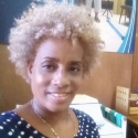 mujeres solteras con foto como Ivonne