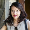 mujeres solteras con foto como Caro Cardenas
