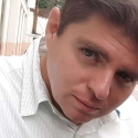 buscar hombres solteros con foto como Ángel Huerta