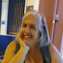 Free chat with Gloria 