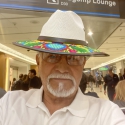 meet single men like Rolando