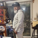 meet single men like Frank Vasquez