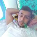 meet single men with pictures like Hugo