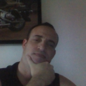 buscar hombres solteros con foto como Damian