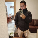 meet single men like Aaron García 