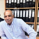 Conocer amigos de 45 a 65 años gratis como Javeed 
