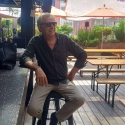 meet single men like Javier 