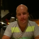 buscar hombres solteros con foto como Ezequiel