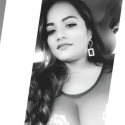 meet single women with pictures like Angie