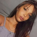 Free chat with Emily 