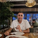 free chat with men with Alejandro
