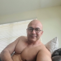 free chat with men with Adolfo