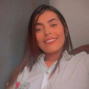 buscar mujeres solteras como Karina Uribe 