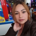 mujeres solteras como Mia