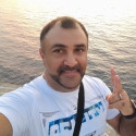 Free chat with Ricardo