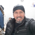 Free chat with Carlos