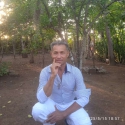 meet single men like Luis 