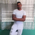 meet single men like Leonel