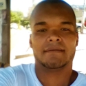 meet single men with pictures like Roberto