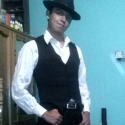 meet single men with pictures like Luis