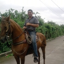 buscar hombres solteros con foto como Jho39