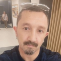 meet single men like Manuel