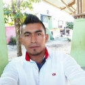 buscar hombres solteros con foto como Sebas30