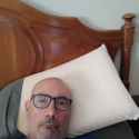 meet single men like Victor