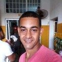 buscar hombres solteros con foto como Riddick