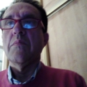 Free chat with Carlos
