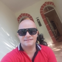xatejar amb amics gratis com Michael Ulloa 