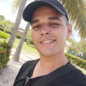 chico busca chica como Merbin Adam