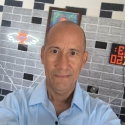 conocer gente como Carlos Manuel