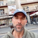 Free chat with Hombre 